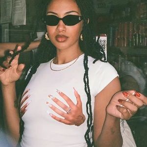 Fashion Nova small tee